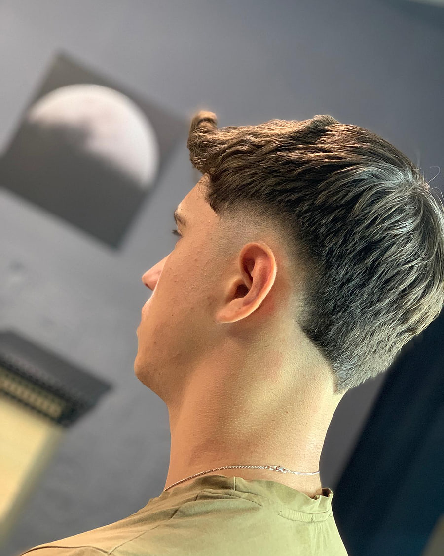 Textured quiff με fade